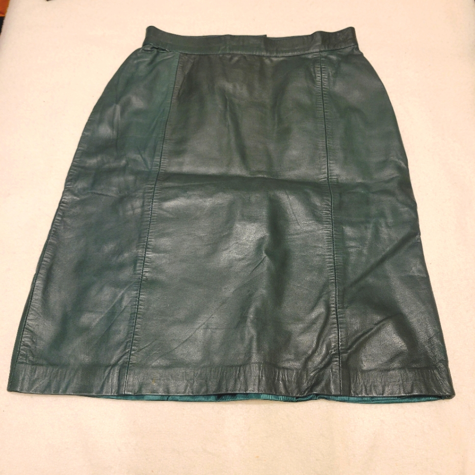 Vintage Green Leather Skirt  80s  90s Leather Skirt  Excellent Condition